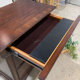 Traditional 2-Drawer NIGHTSTAND 31Wx19Dx31H