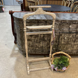 Judson Valet Stand FURNITURE Whitewash 18w14d42h