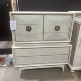 United Furniture Mid-Century Diamond Front 8-Drawer DRESSERS/CHESTS Ivory 44w20d50h