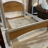 2-Tone Wood Queen - Removable Posts BEDS 65Wx89Dx83H