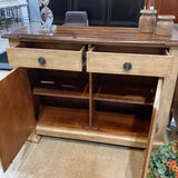 Hooker Furniture Seven Seas Distressed 2-Drawer BUFFET/SIDEBOARD 51w17d38h